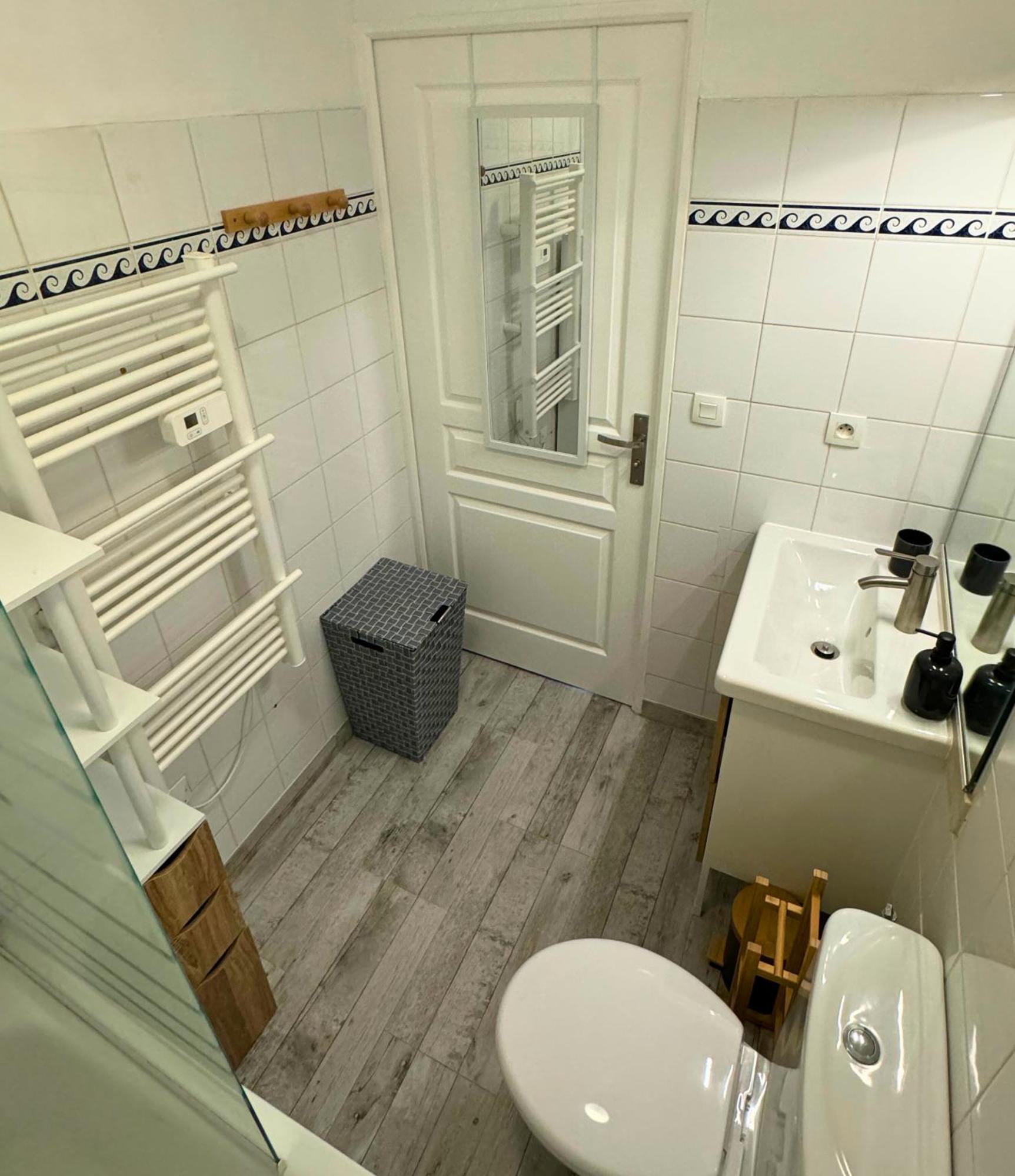 Petit Charme - Balcon - Parking - Fibre Apartment *