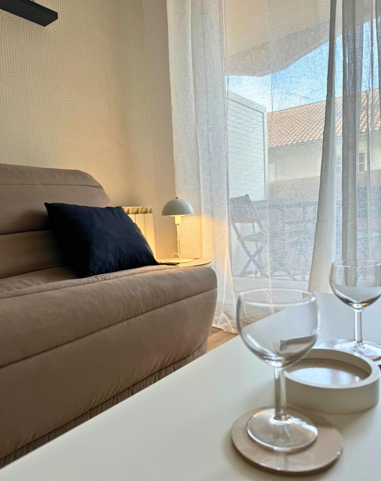 Apartment Petit Charme - Balcon - Parking - Fibre *